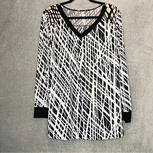 PerSeption Women Top 3X White Abstract Striped Long Sleeve V Neck Stretch P17